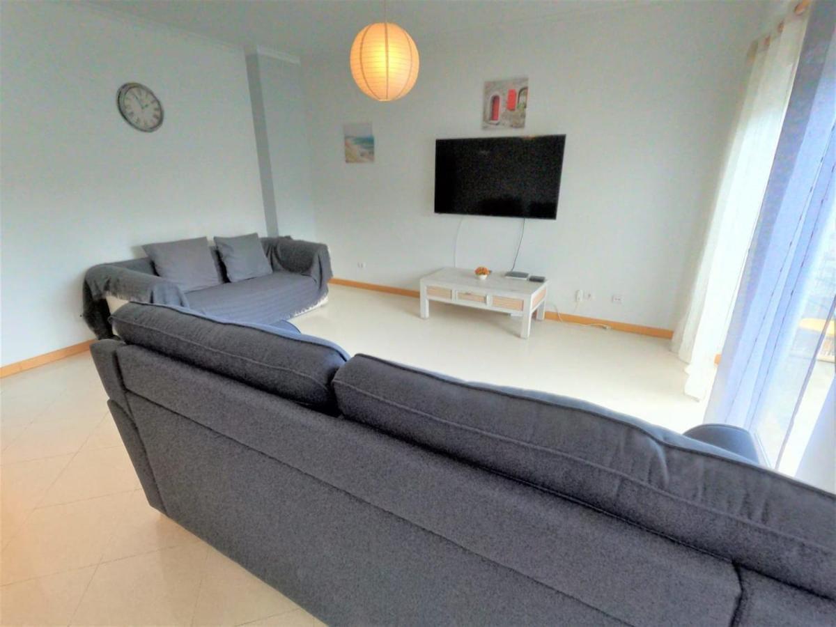 Algarve Modern T1 With Balcony In Apartment