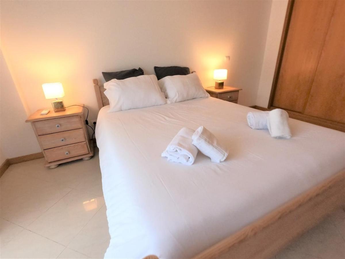 Algarve Modern T1 With Balcony In Apartment *